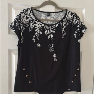 SHEIN Black and White Cap Sleeve Blouse with Floral Embroidery